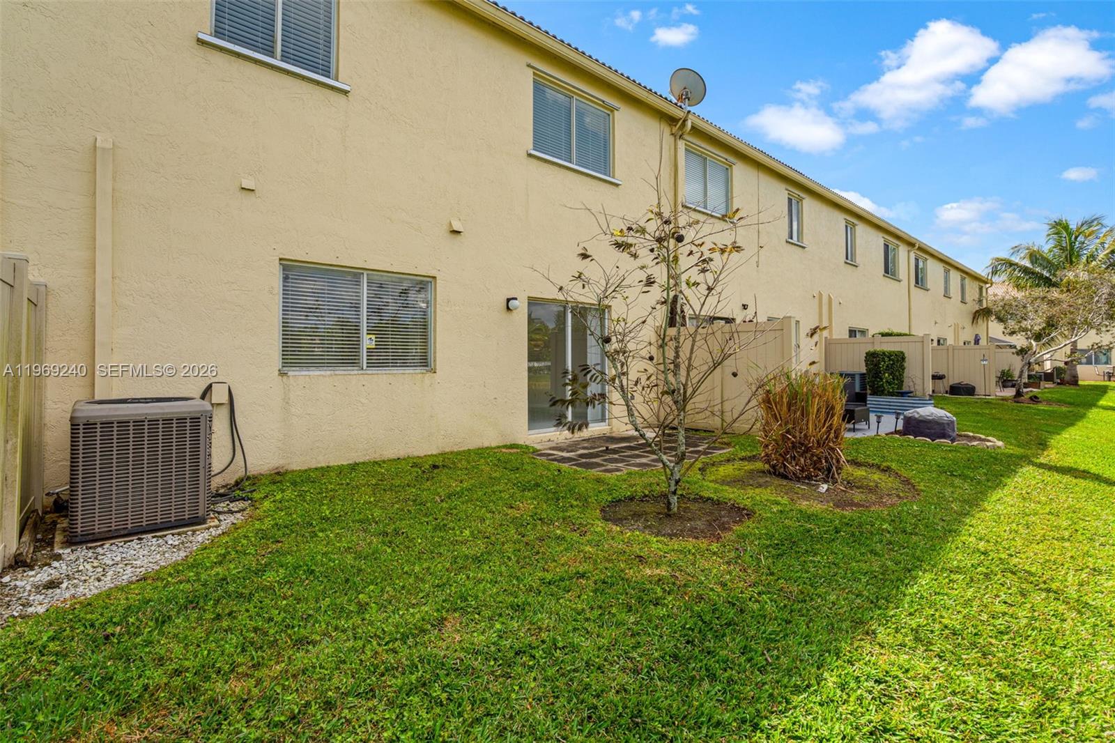 LAGO VISTA AT COCONUT CRE - Residential