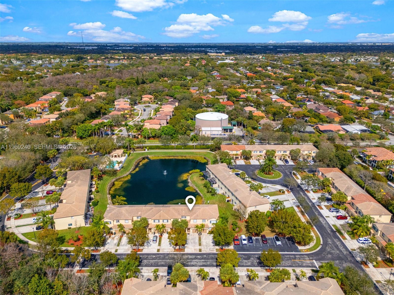 LAGO VISTA AT COCONUT CRE - Residential