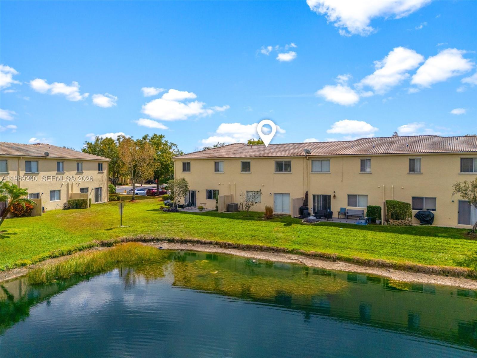 LAGO VISTA AT COCONUT CRE - Residential