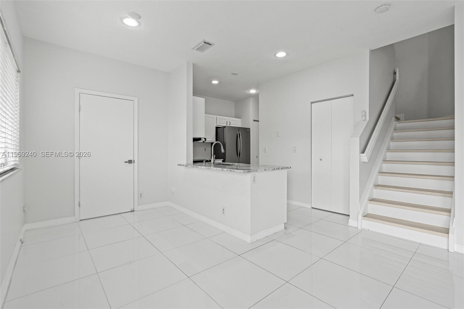 LAGO VISTA AT COCONUT CRE - Residential