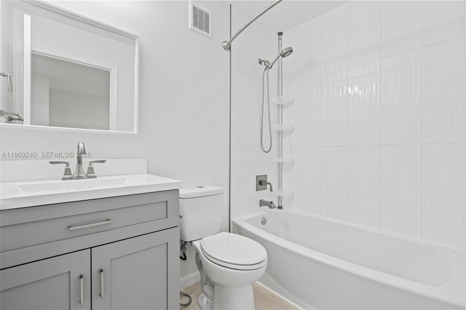 LAGO VISTA AT COCONUT CRE - Residential