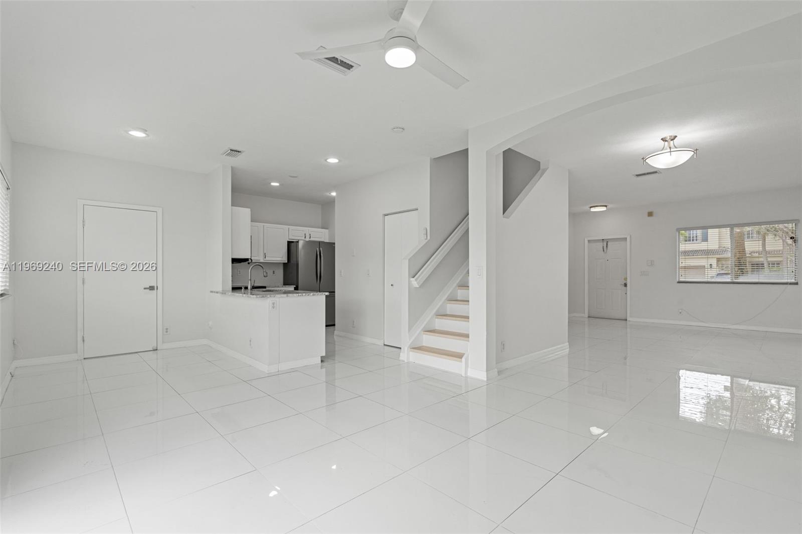 LAGO VISTA AT COCONUT CRE - Residential