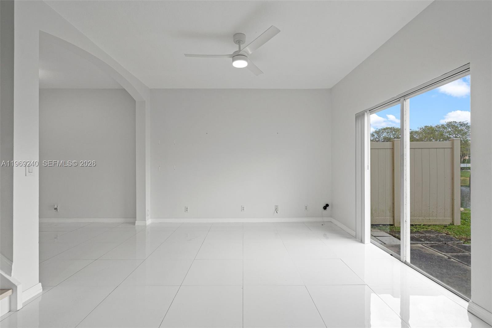 LAGO VISTA AT COCONUT CRE - Residential