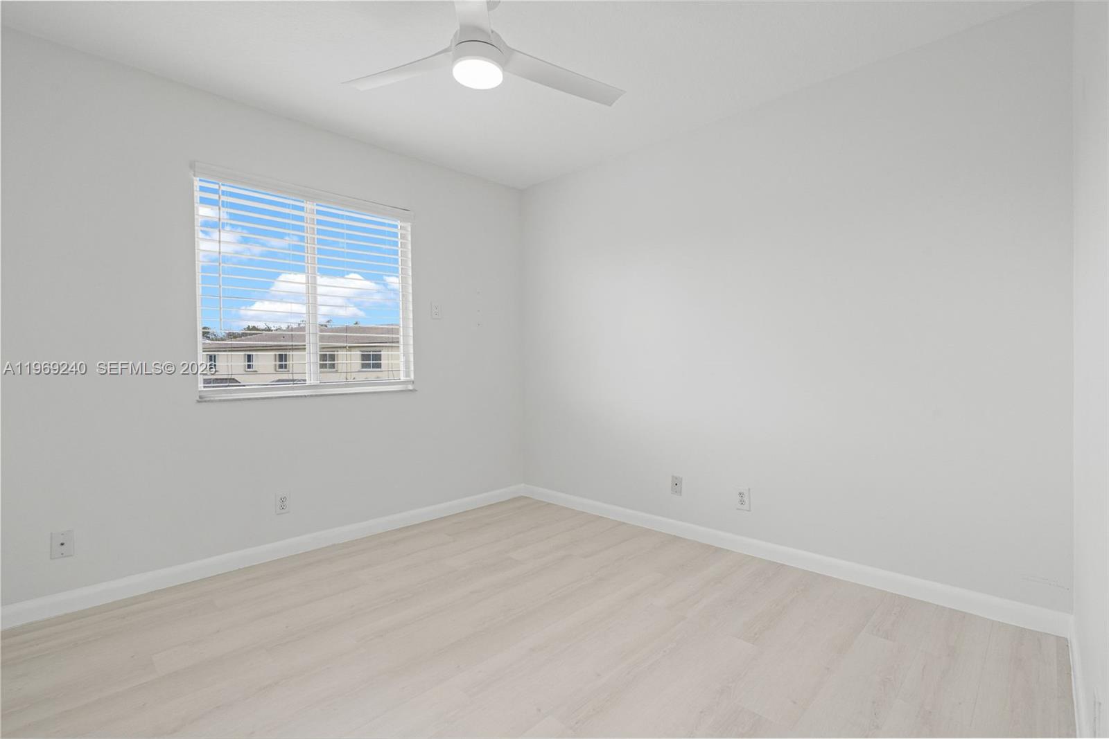 LAGO VISTA AT COCONUT CRE - Residential