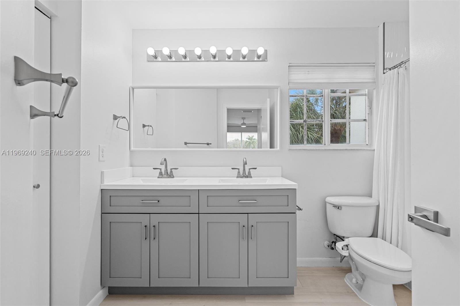 LAGO VISTA AT COCONUT CRE - Residential