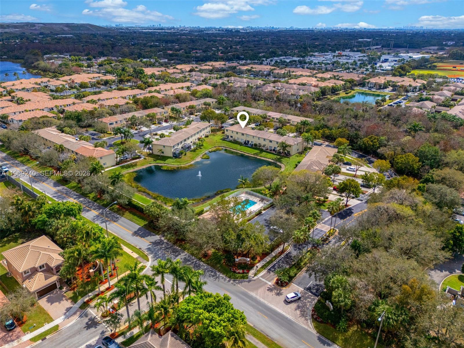 LAGO VISTA AT COCONUT CRE - Residential