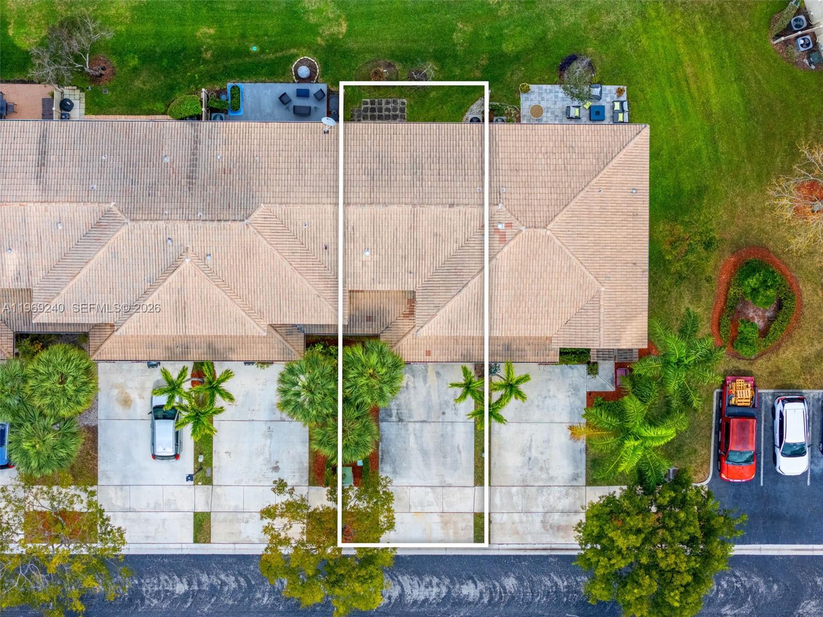 LAGO VISTA AT COCONUT CRE - Residential