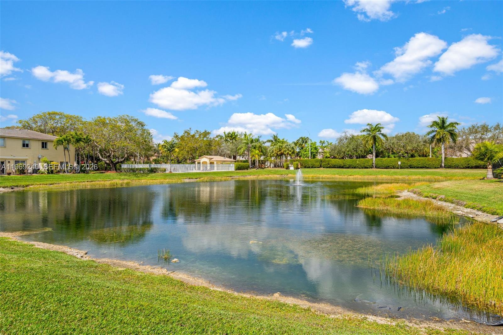 LAGO VISTA AT COCONUT CRE - Residential