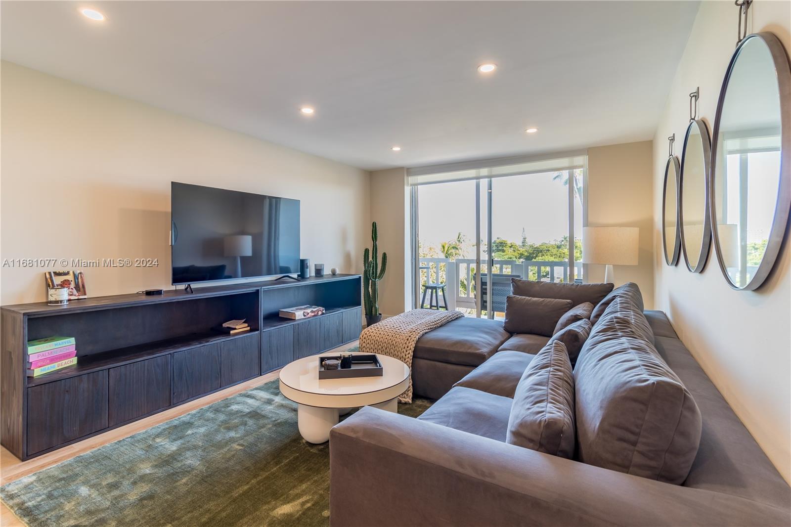 MICHIGAN WEST CONDO - Residential