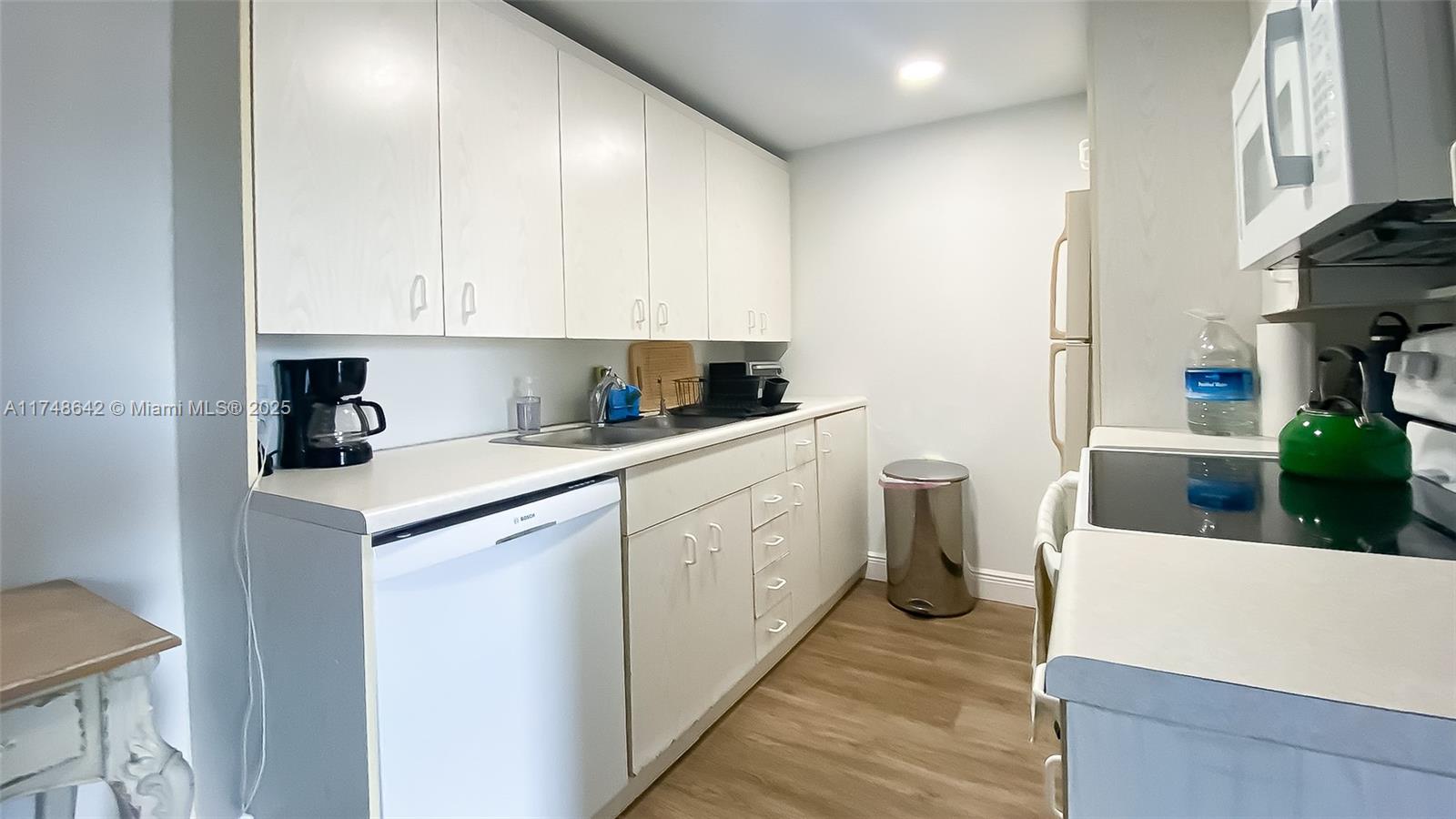 CORNWALL AT CENTURY VILLA - Residential Lease