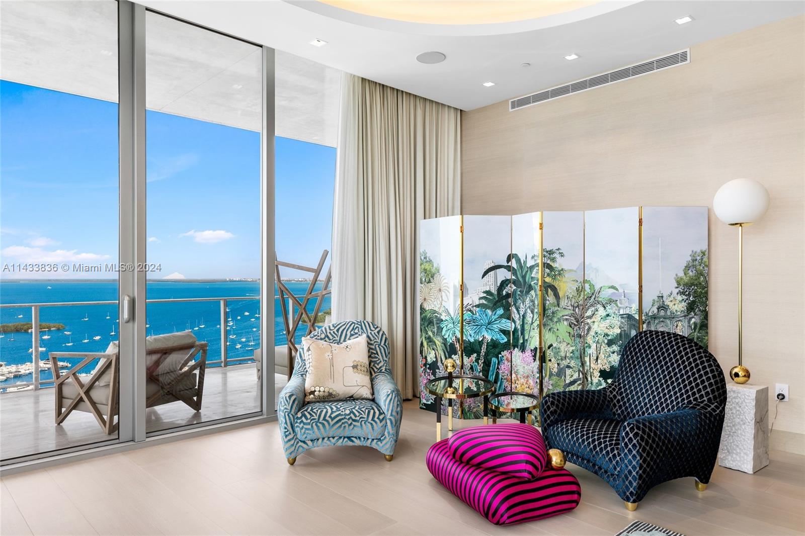 DINNER KEY - Residential