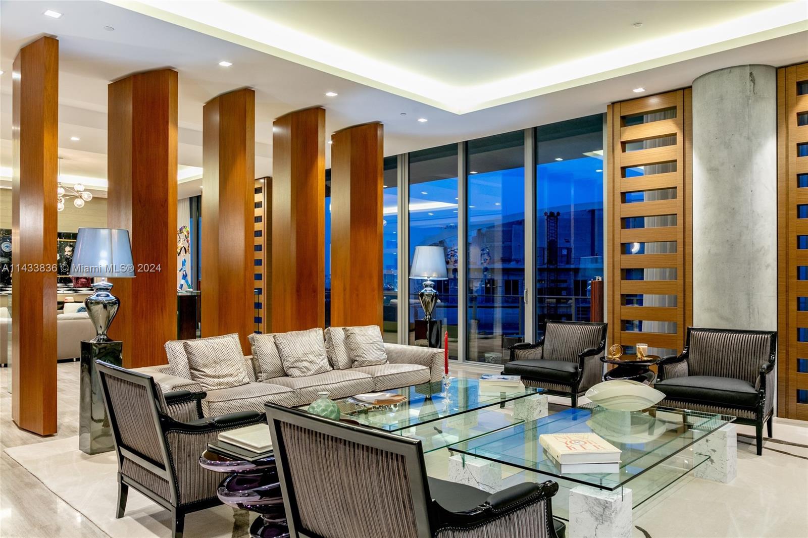 DINNER KEY - Residential