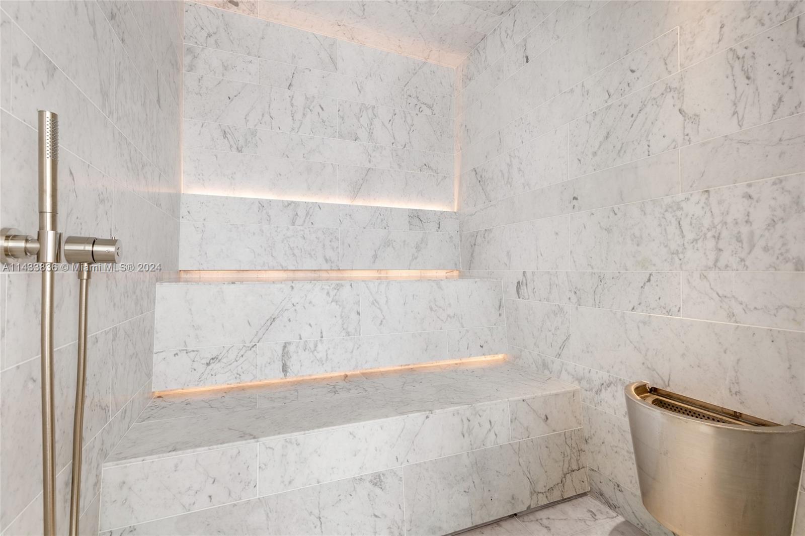 DINNER KEY - Residential