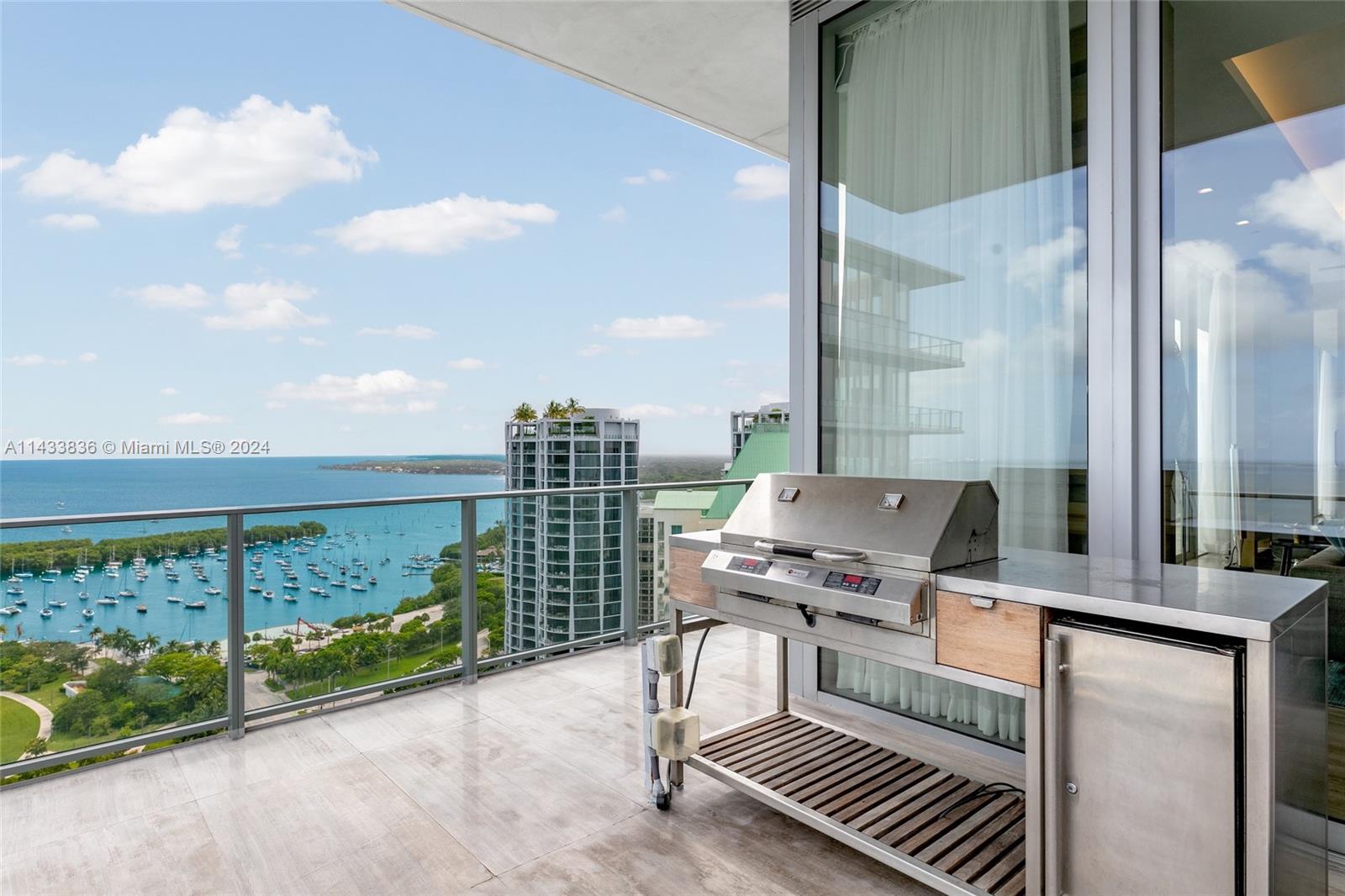 DINNER KEY - Residential