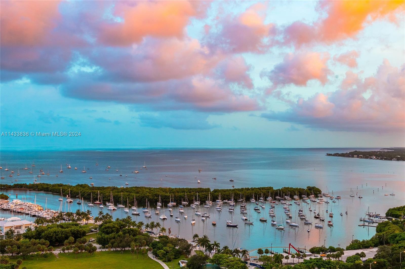 DINNER KEY - Residential