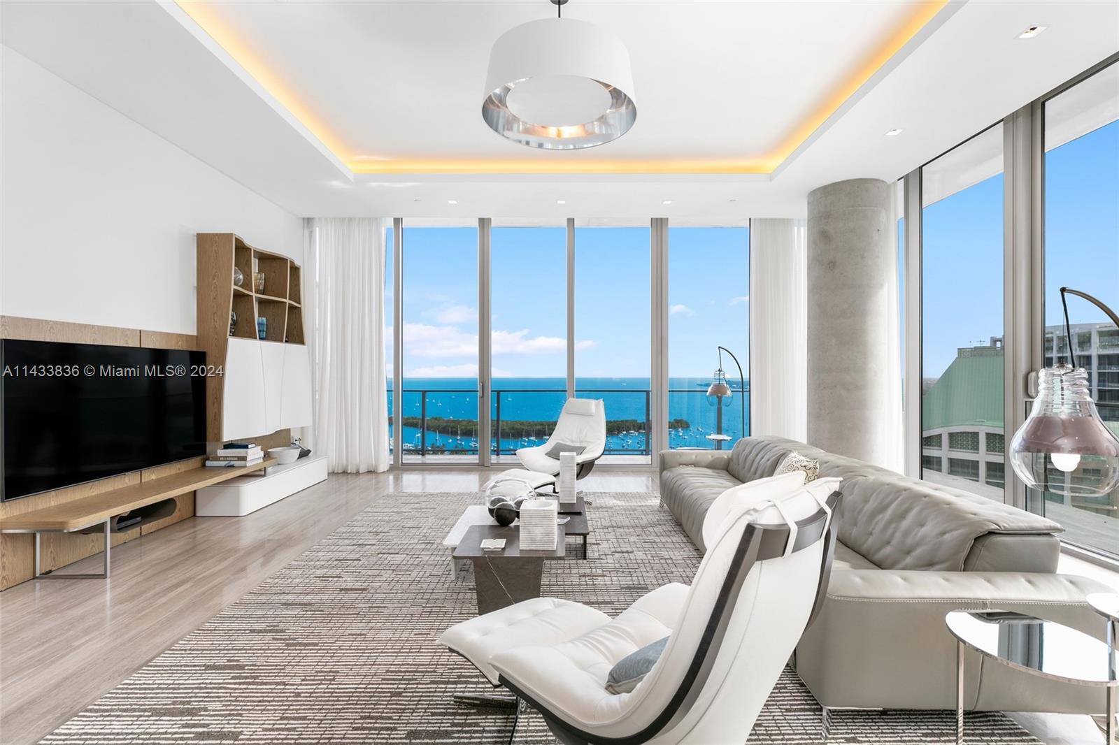 DINNER KEY - Residential