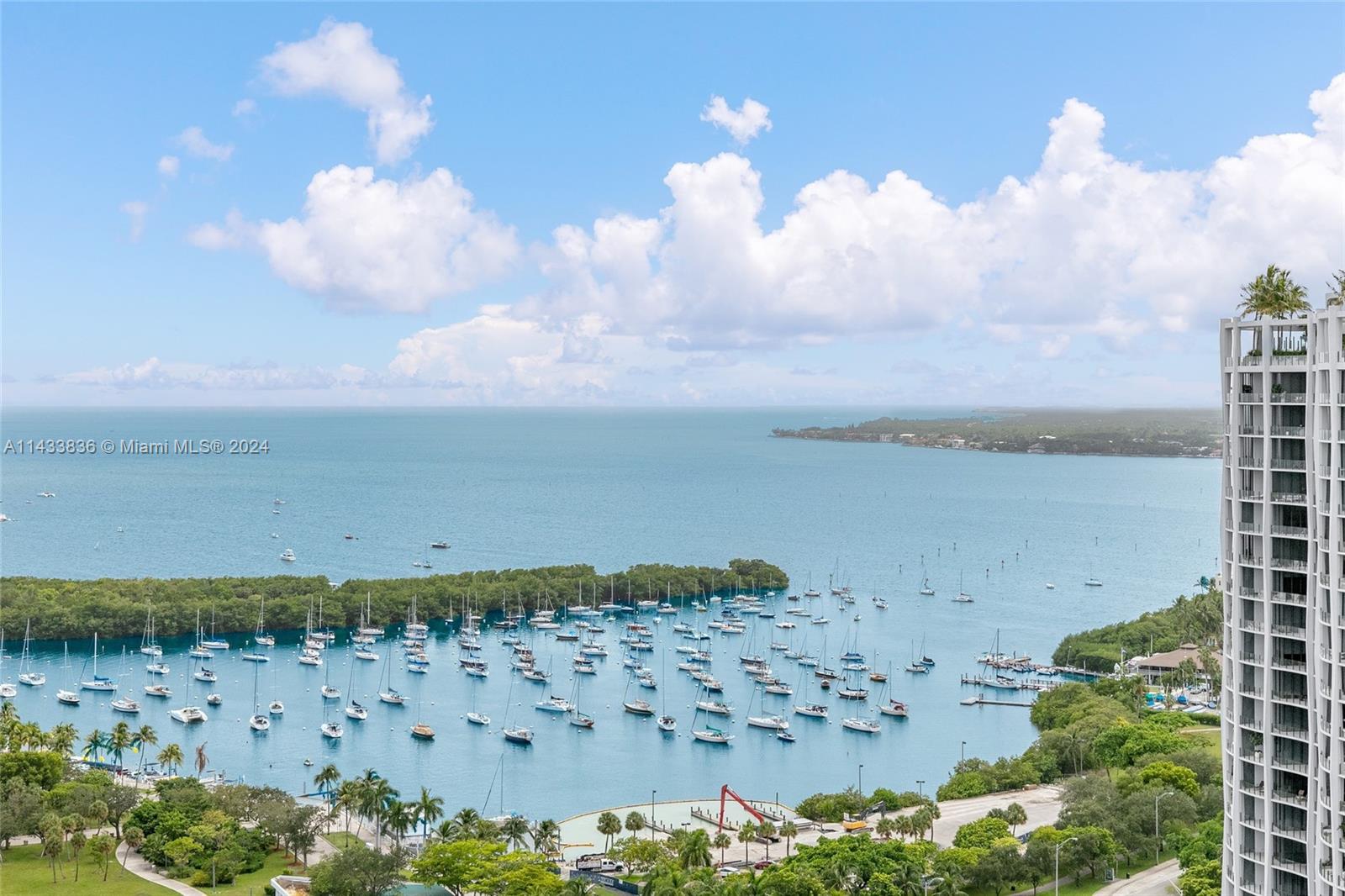 DINNER KEY - Residential