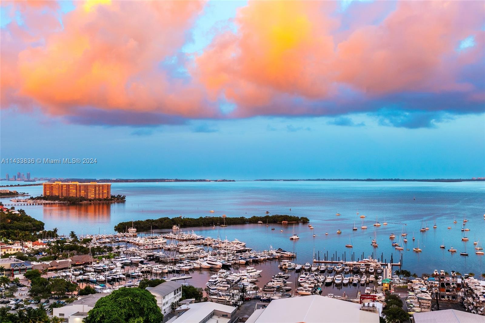 DINNER KEY - Residential