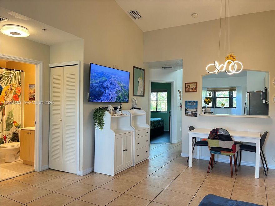Come live in beautiful Isles at Bayshore! The Courts at Bayshore is a condo community within the
greater community of Isles at Bayshore and you will have access to the elegant resort-like lifestyle that this community has to offer. This 2 bedroom / 2 bathroom condo unit is on the 3rd & top floor of the building which offers the advantage of high vaulted ceilings that create a sense of space and volume. The unit is in great condition and offers recently updated flooring in the bedrooms. Washer & Dryer inside the unit. The condo maintenance fees are very low compared to similar condo communities.