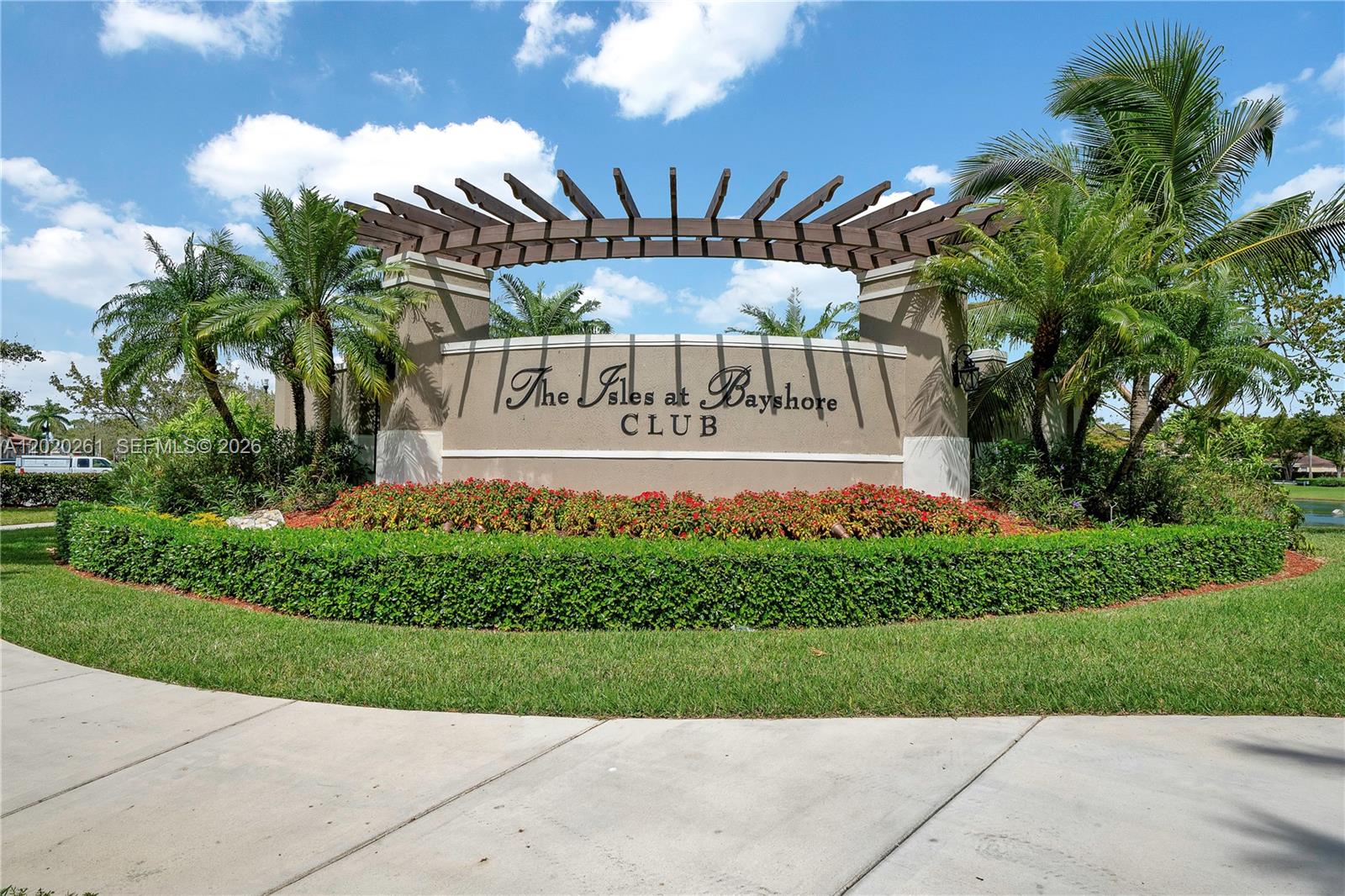 THE COURTS AT BAYSHORE II - Residential