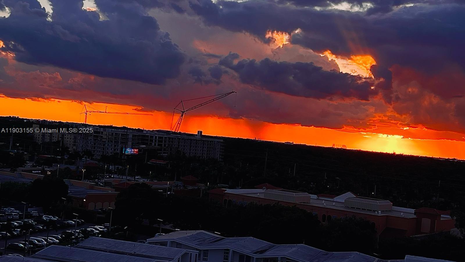 COMMODORE PLAZA CONDO - Residential