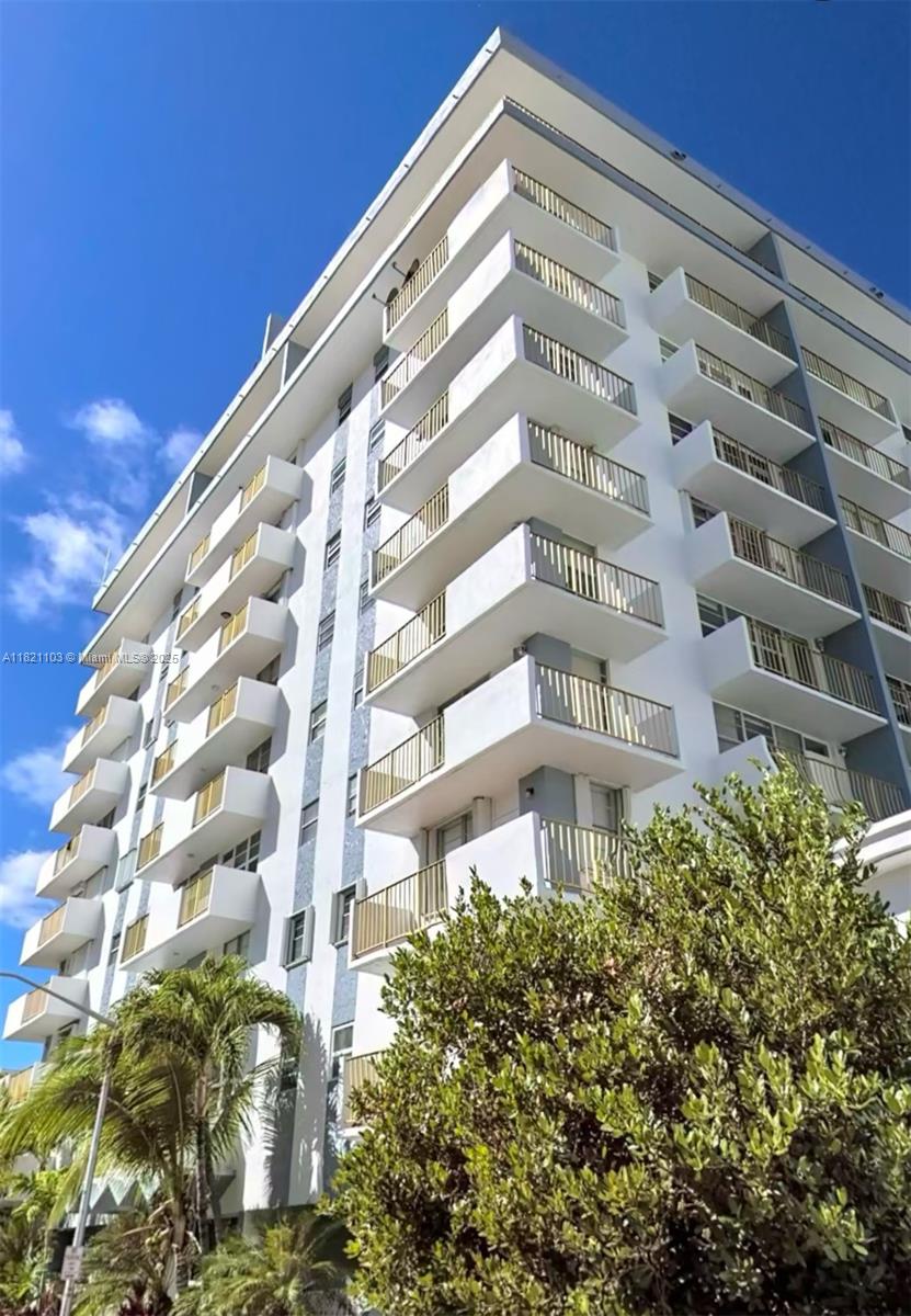245 18th St 801, Miami Beach, Miami-Dade County, Florida - 1 Bedrooms  
1 Bathrooms - 