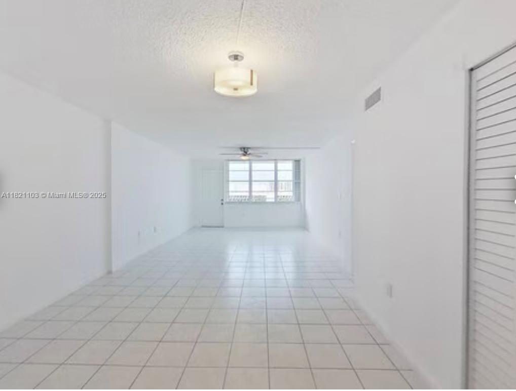 Rental Property at 245 18th St 801, Miami Beach, Miami-Dade County, Florida - Bedrooms: 1 
Bathrooms: 1  - $2,500 MO.