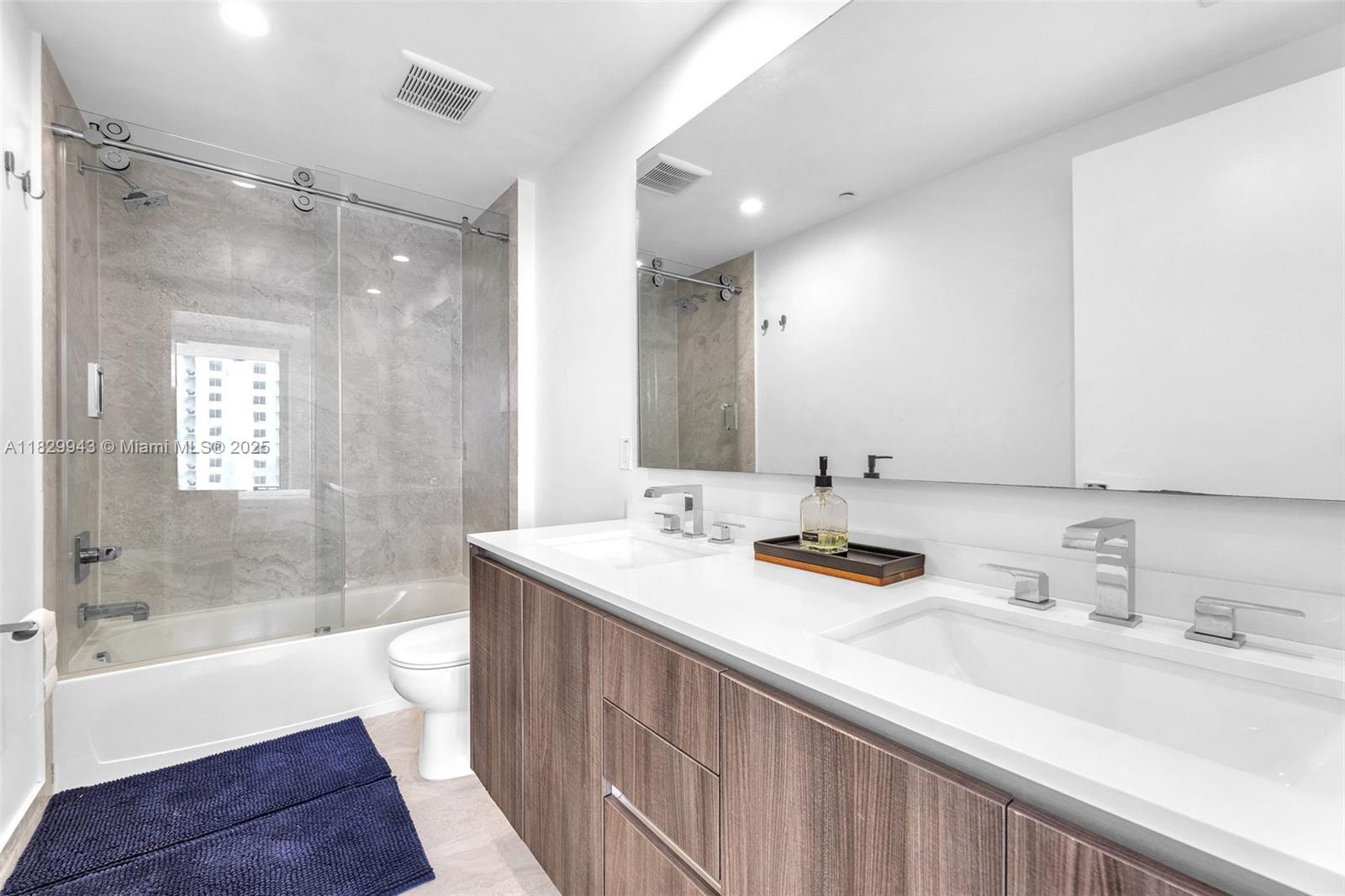 ARIA ON THE BAY CONDO - Residential Lease