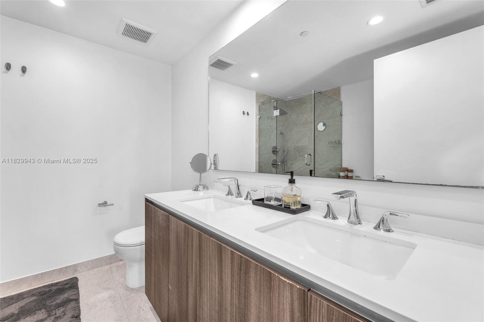 ARIA ON THE BAY CONDO - Residential Lease