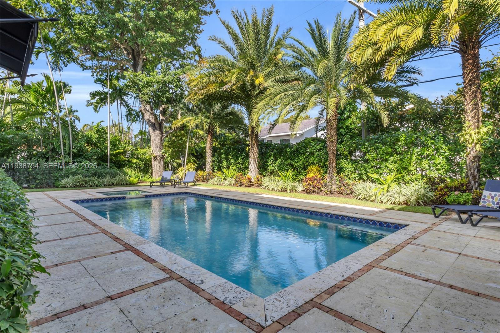 CORAL GABLES SEC E - Residential