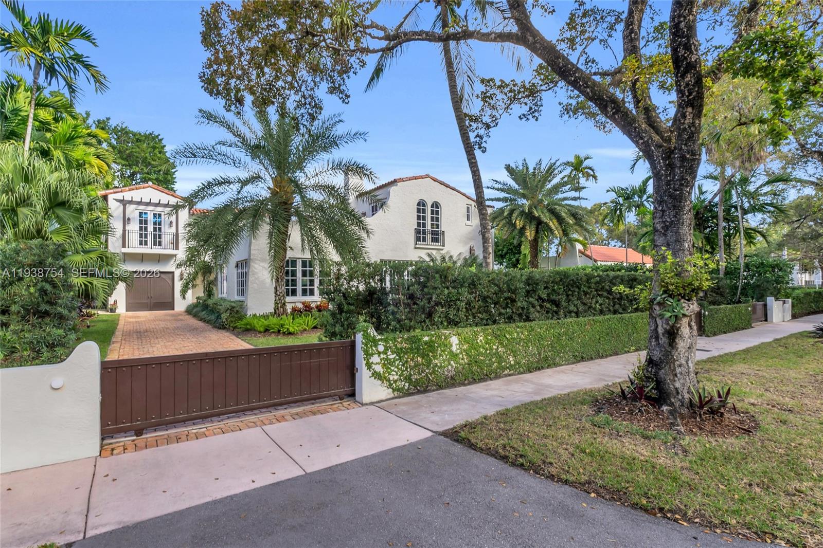 CORAL GABLES SEC E - Residential