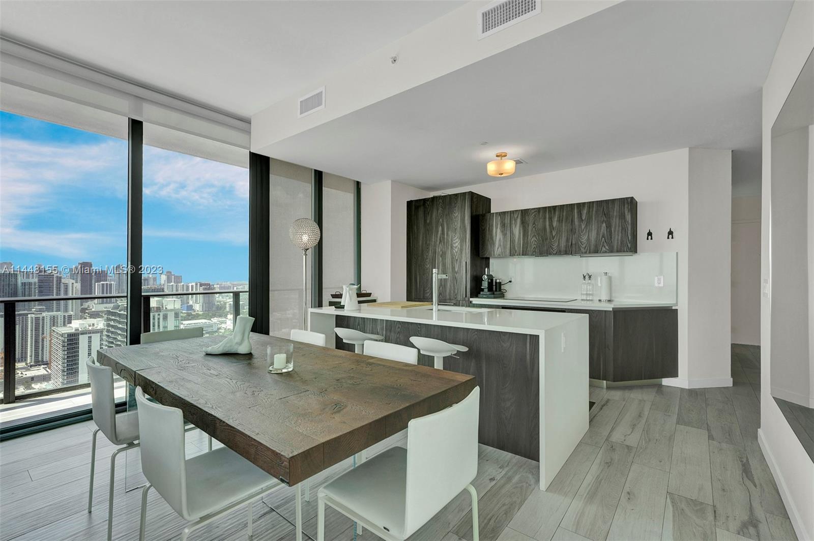 GRAN PARAISO CONDO - Residential