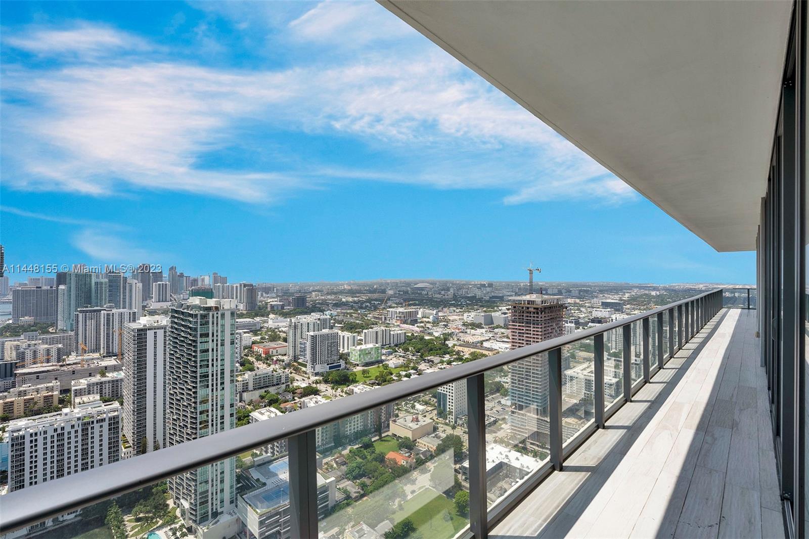 GRAN PARAISO CONDO - Residential