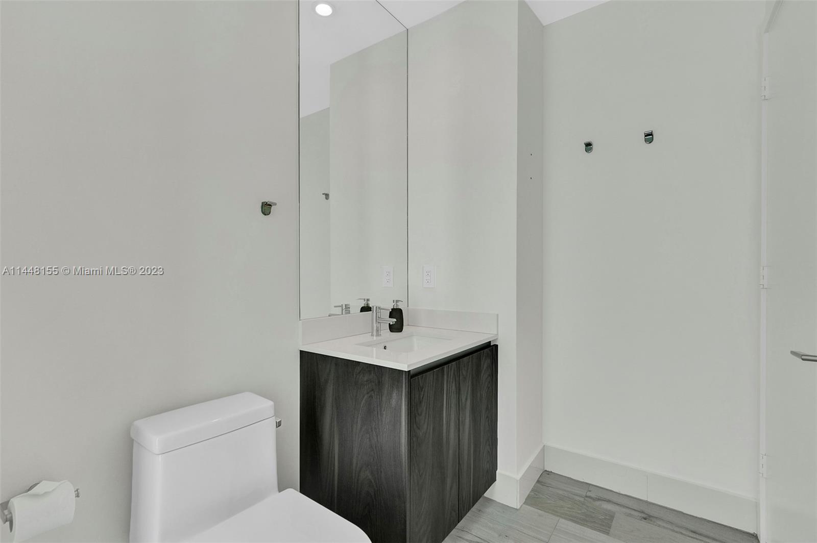 GRAN PARAISO CONDO - Residential