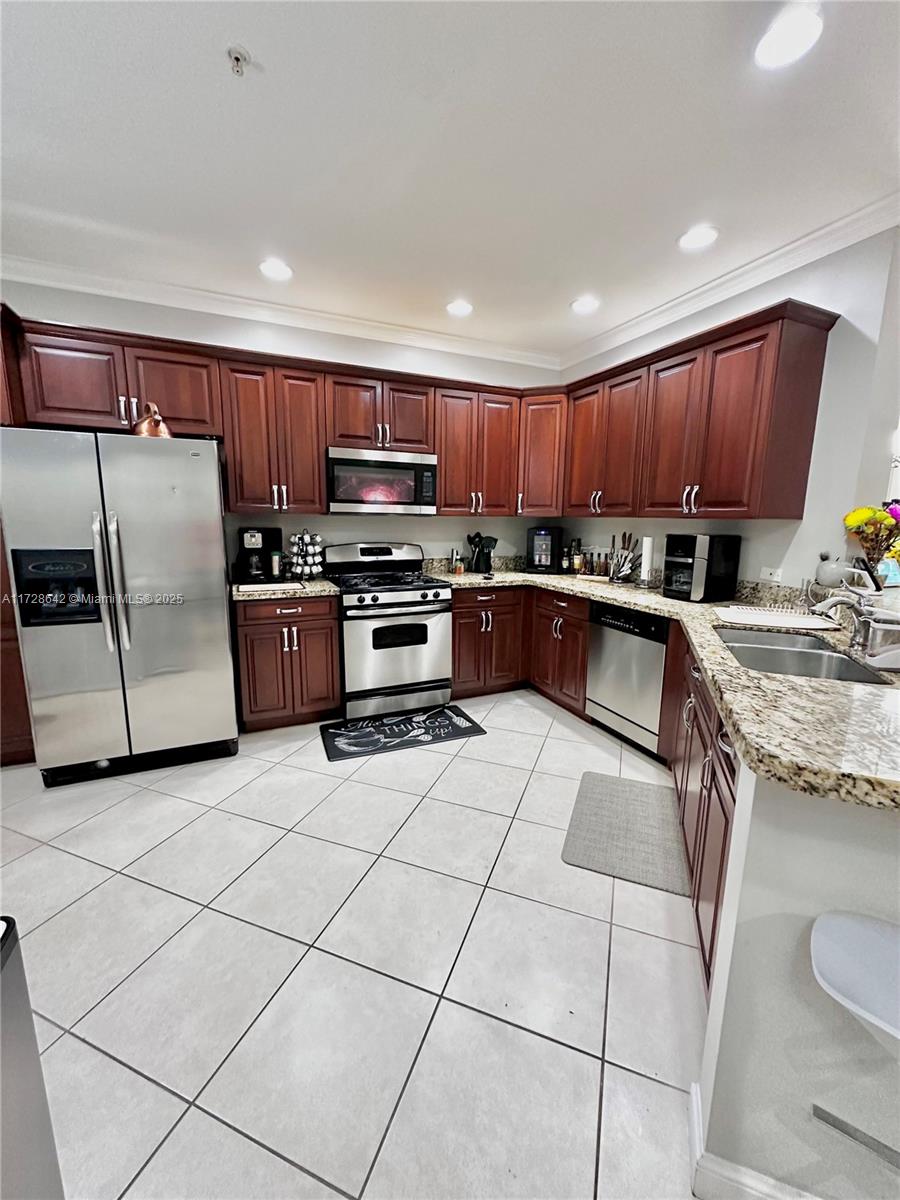 2900 NW 125th Ave 3-105