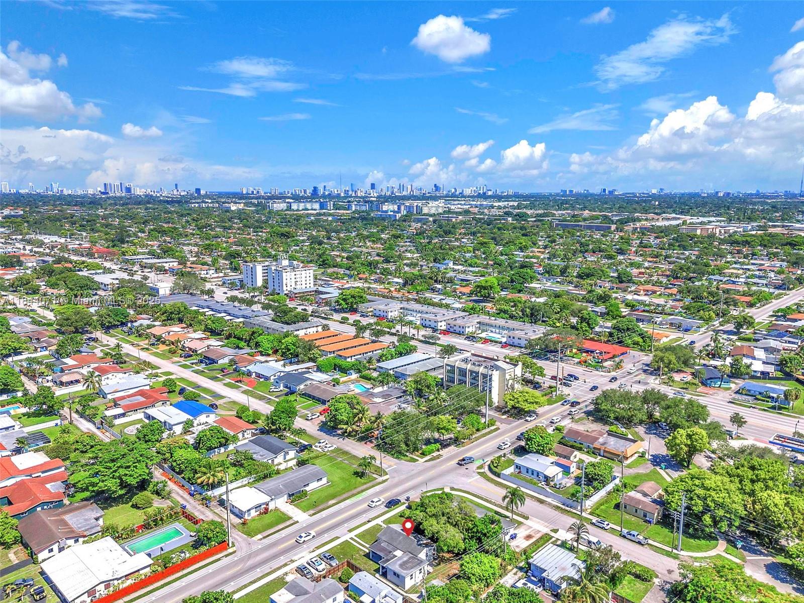 HOLLYWOOD BEACH GARDENS - Residential