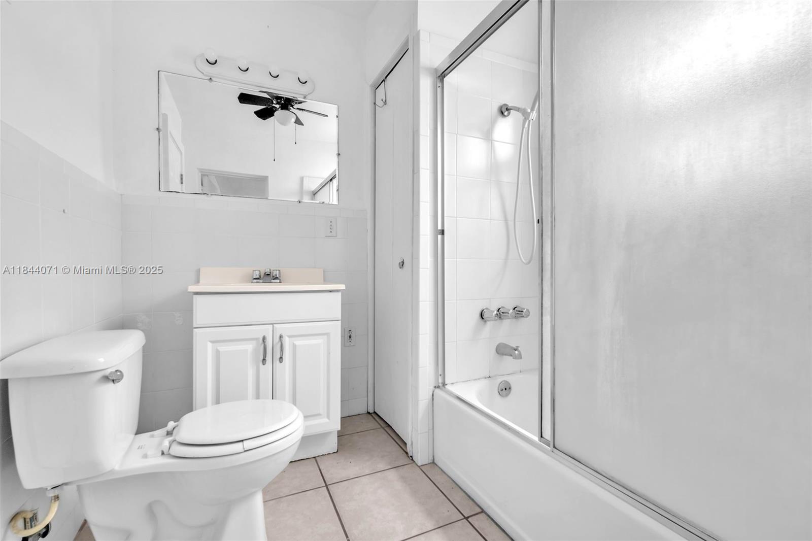 HOLLYWOOD BEACH GARDENS - Residential