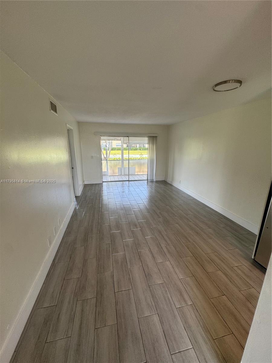 SANDALFOOT BLVD APTS COND - Residential Lease