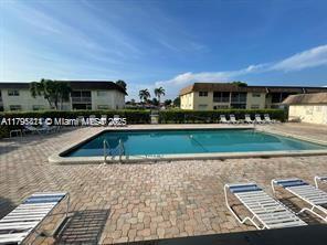SANDALFOOT BLVD APTS COND - Residential Lease