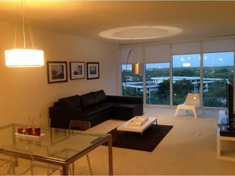 GREAT BUILDING, WALKING DISTANCE FROM BAL HARBOUR SHOPS AND RESTAURANTS. BUILDING WITH STATE OF THE ART AMENITIES.