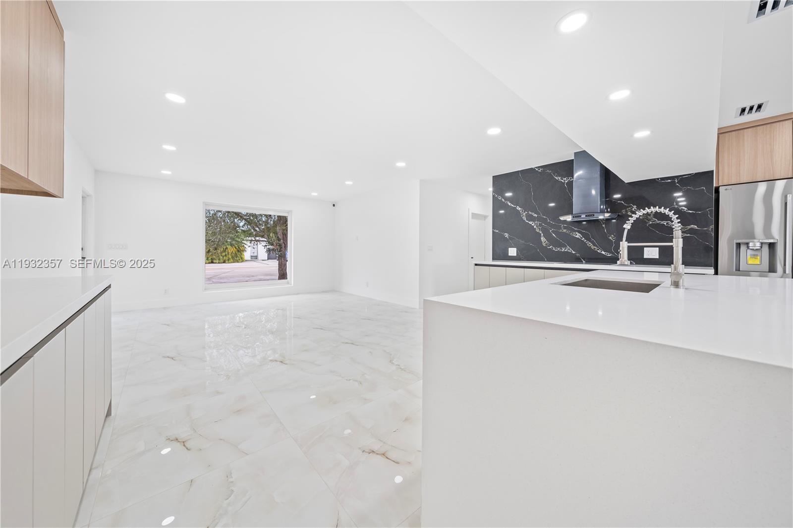 WESTWOOD LAKE 2ND ADDN - Residential