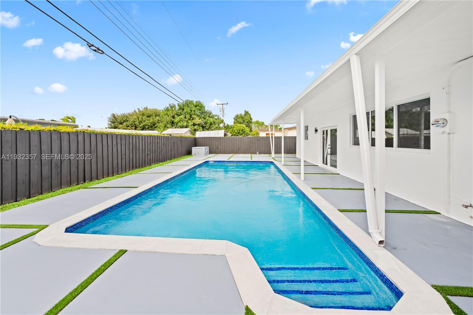 WESTWOOD LAKE 2ND ADDN - Residential