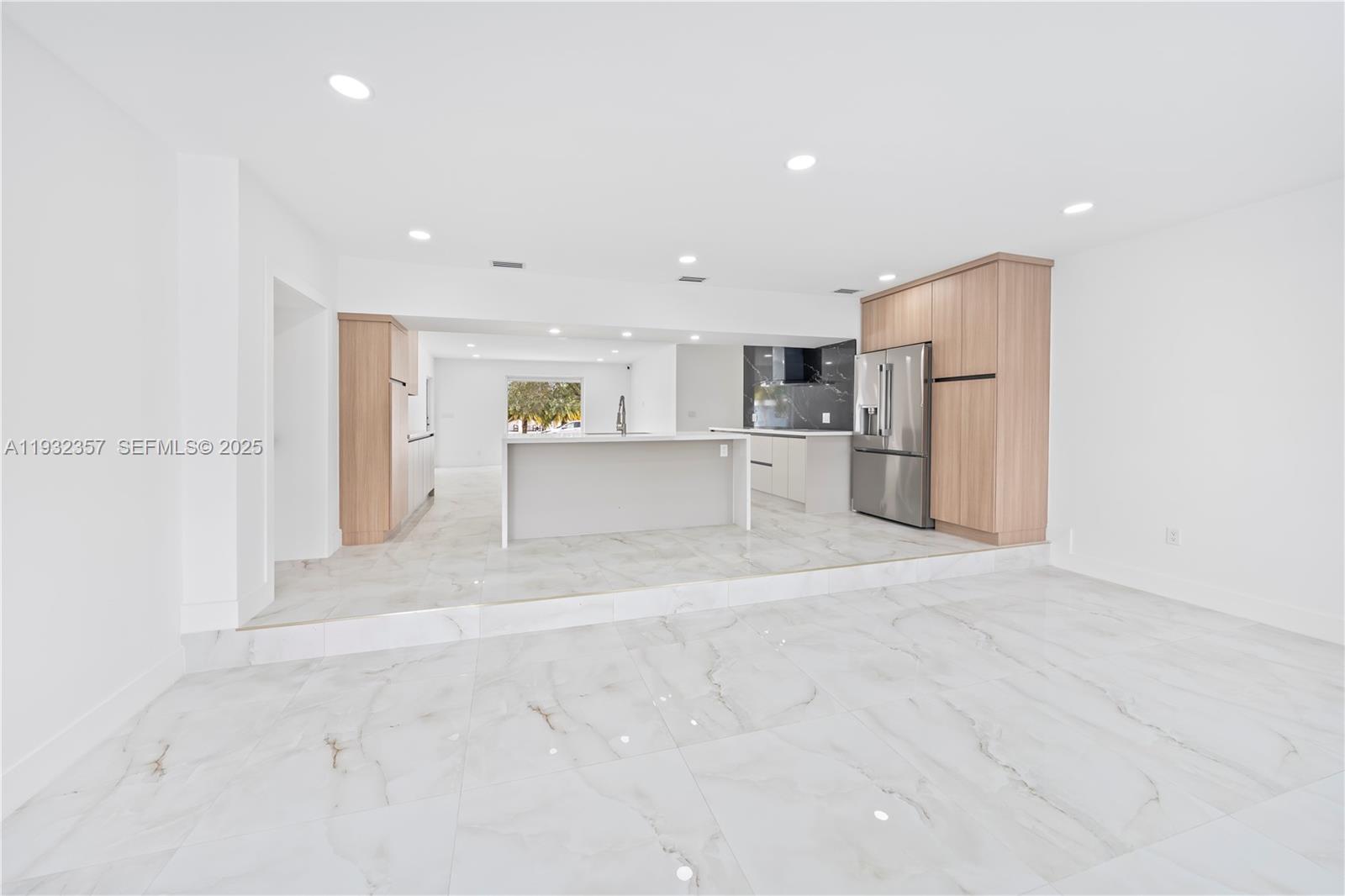 WESTWOOD LAKE 2ND ADDN - Residential