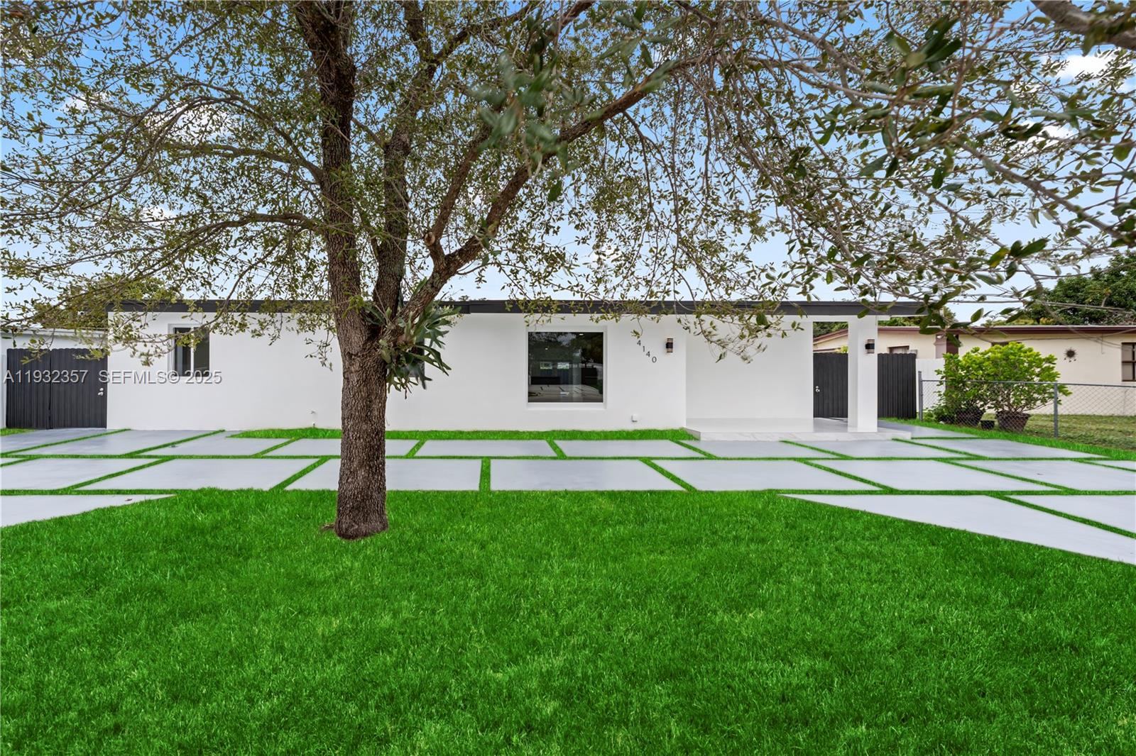 WESTWOOD LAKE 2ND ADDN - Residential