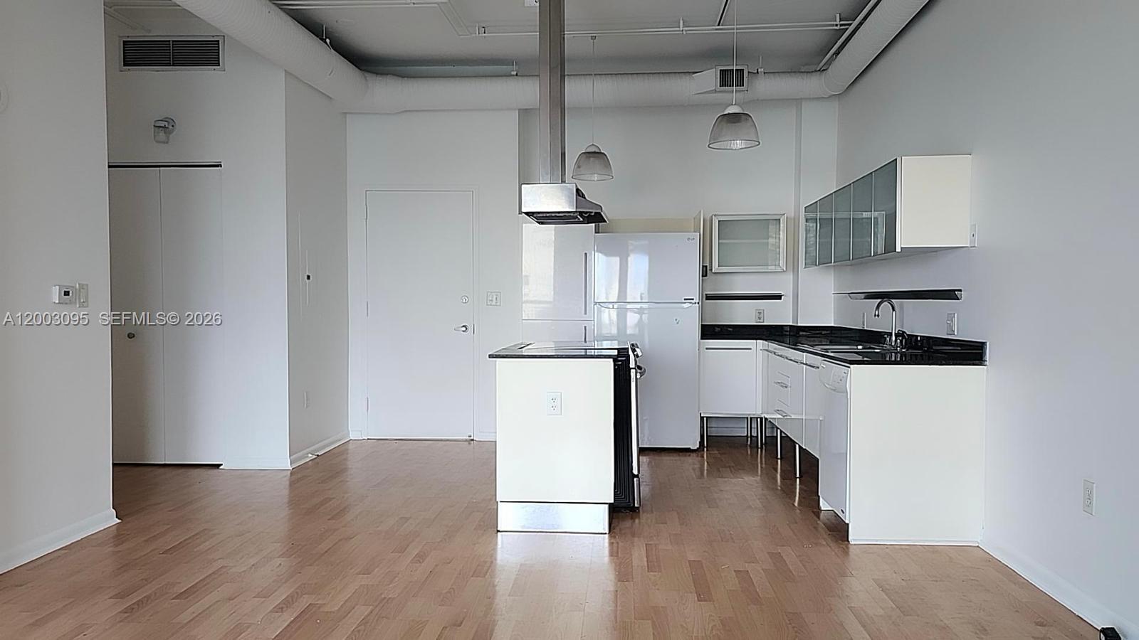 10 SW South River Dr 802