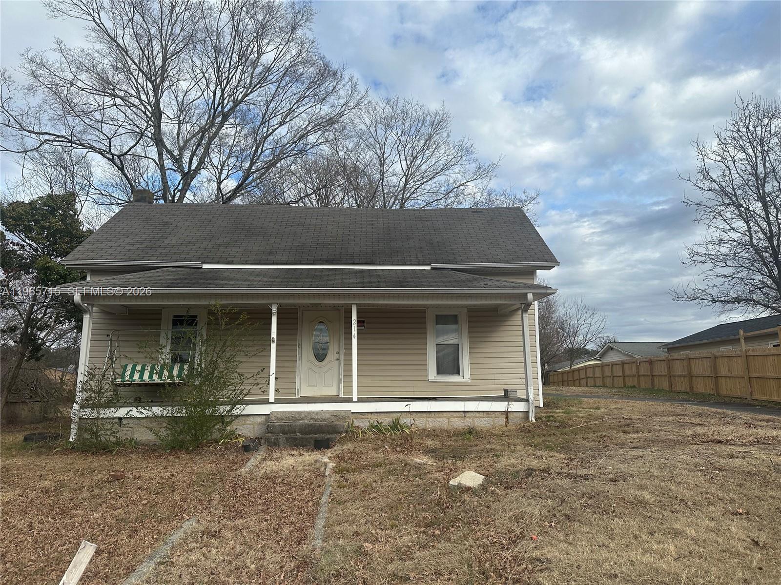 LITAKER - Residential