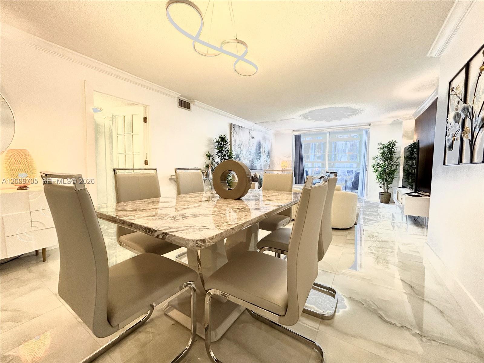6039 Collins Ave 1507