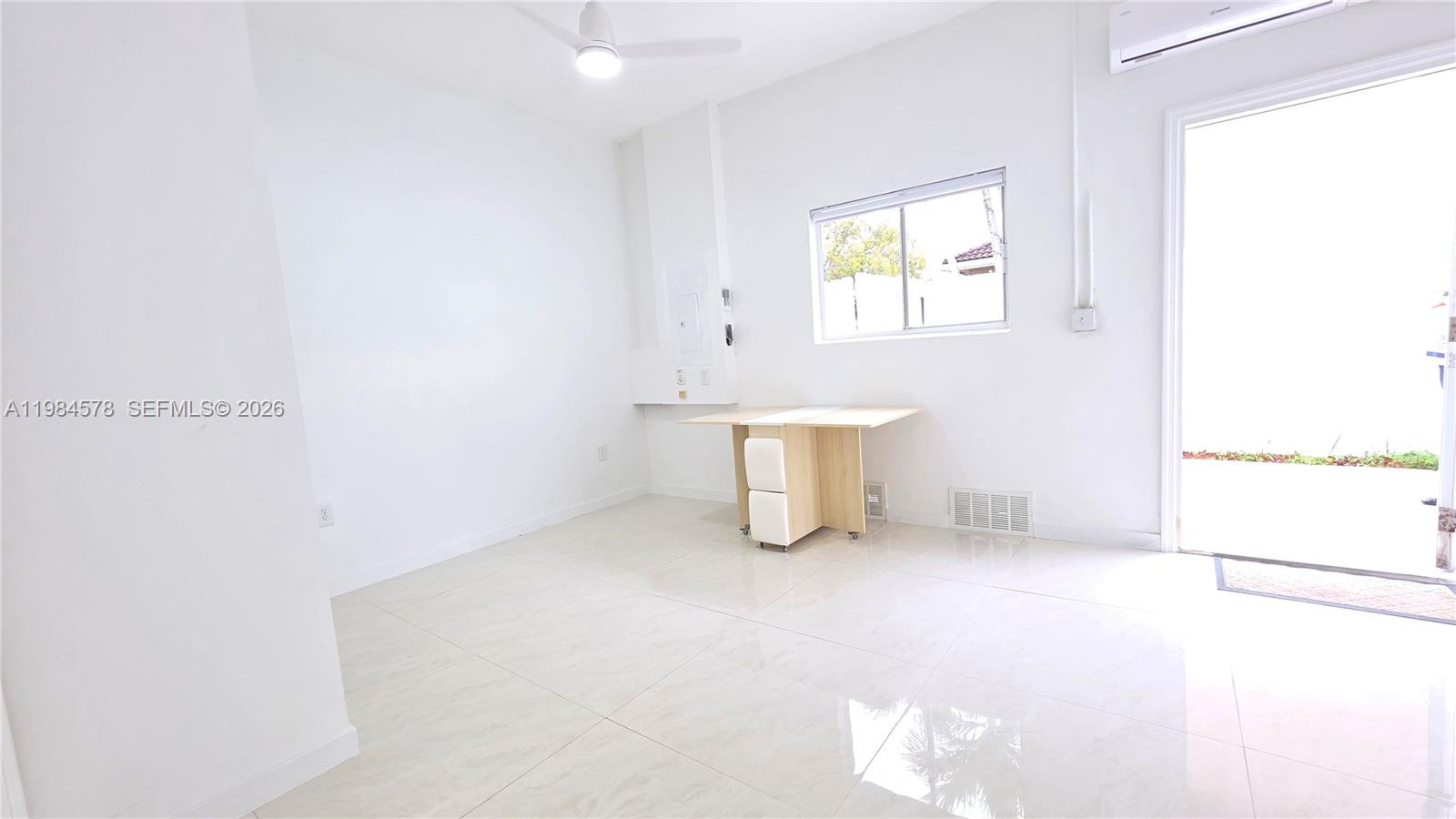 MILON VENTURE - Residential Lease