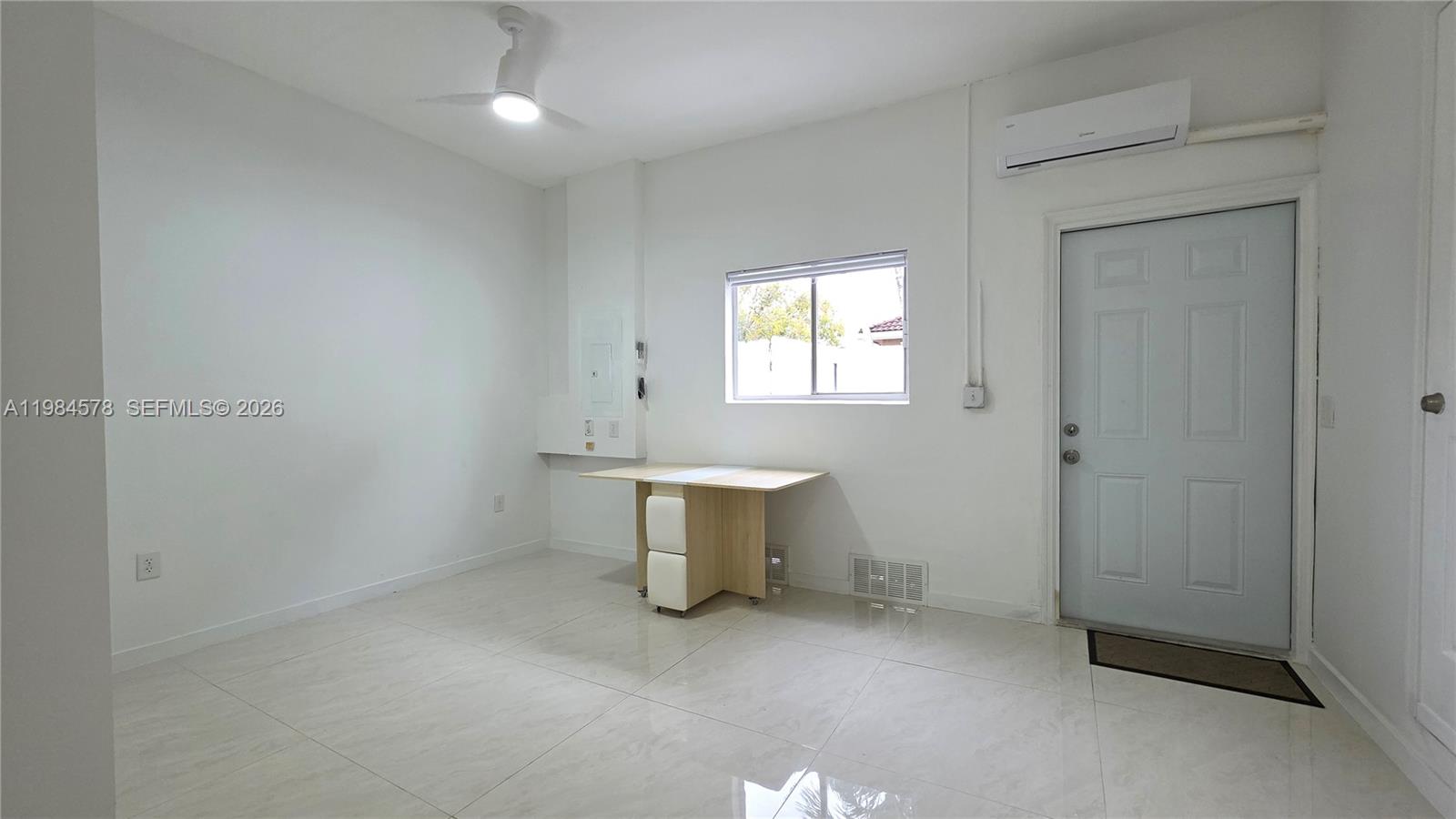 MILON VENTURE - Residential Lease