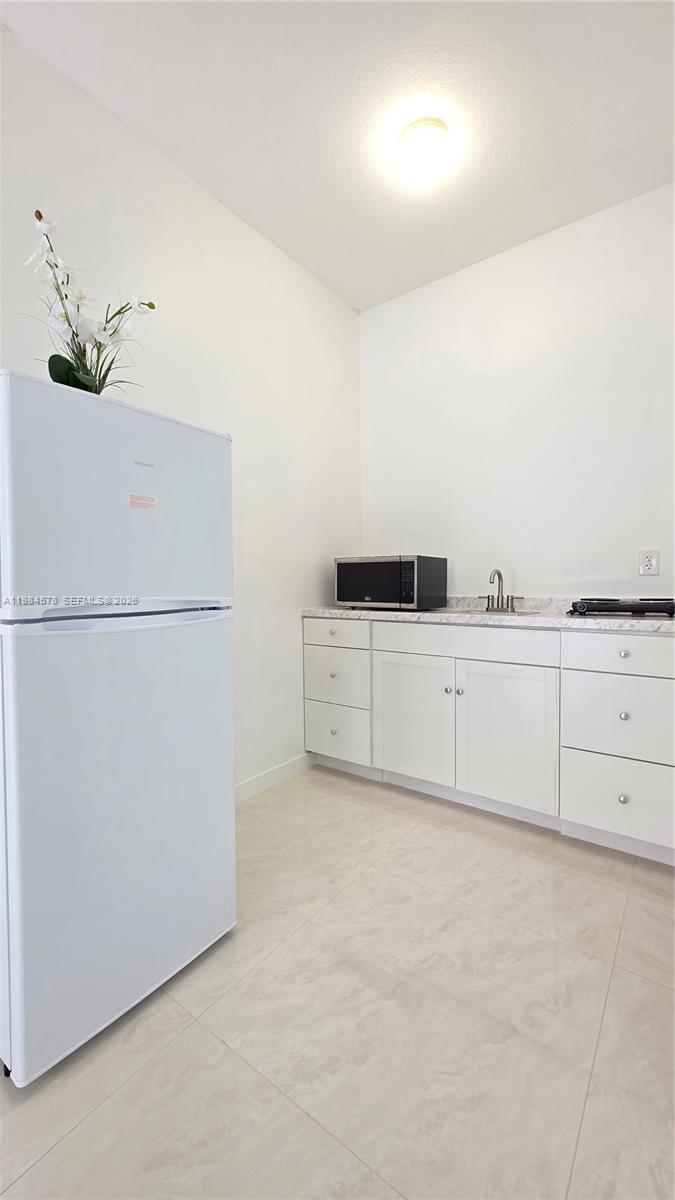 MILON VENTURE - Residential Lease